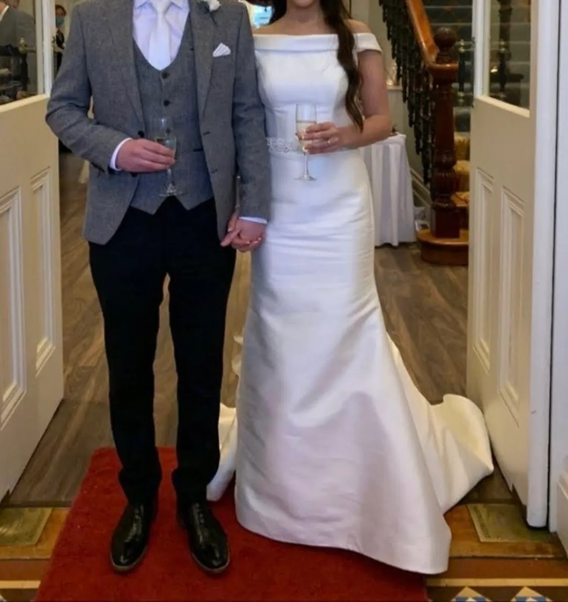 Off-the-shoulder wedding dress - Image 4