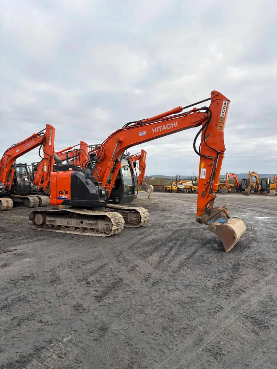 Hitachi zx135-6.       Choice - Image 4