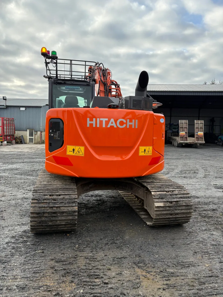 Hitachi zx135-6.       Choice - Image 2