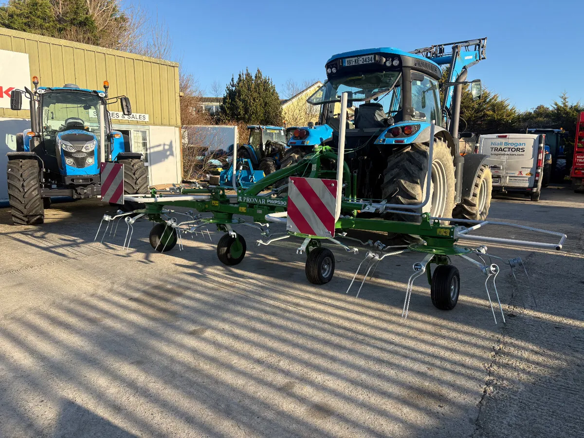 New Pronar 4 rotor tedder - Image 4