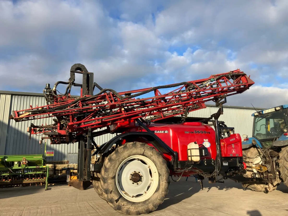 Case Trailed Sprayer - Image 1