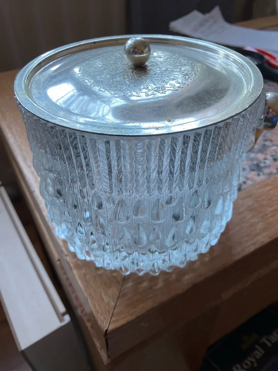Crystal ice bucket