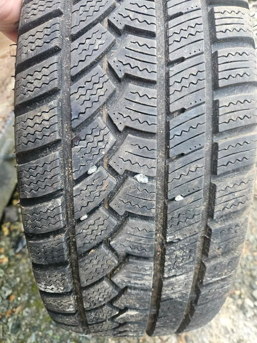 Alloys with winter tyres - Image 1