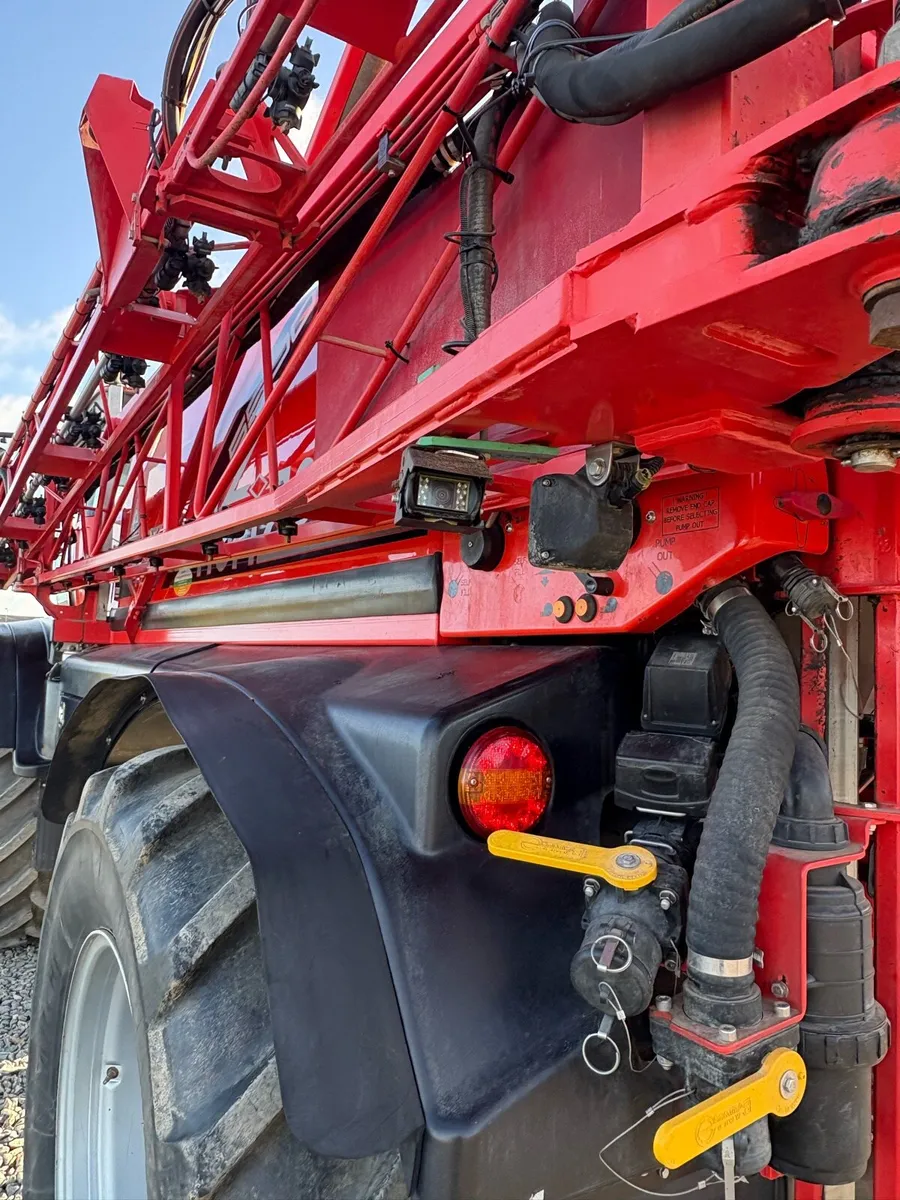 Sands self propelled sprayer - Image 3