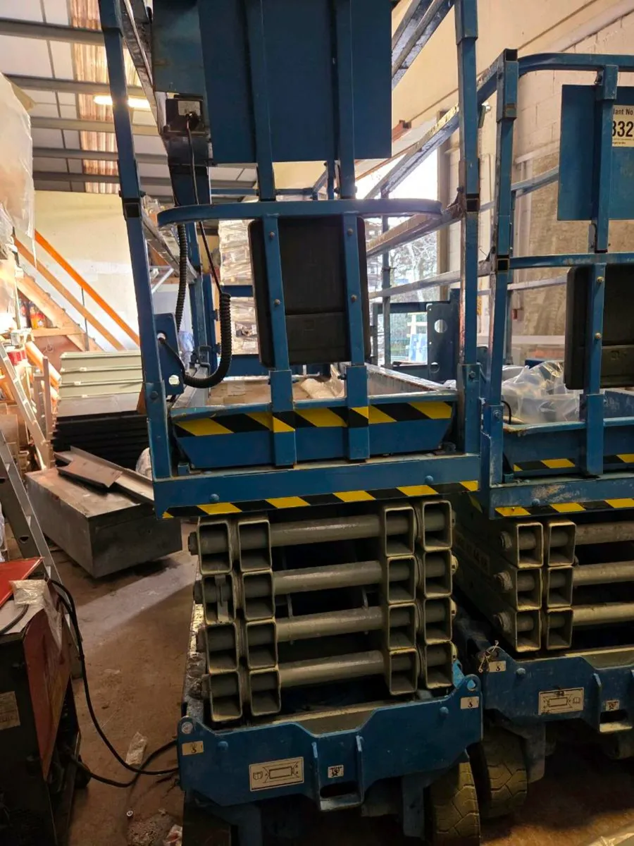 Genie 3232 MEWP - Image 2