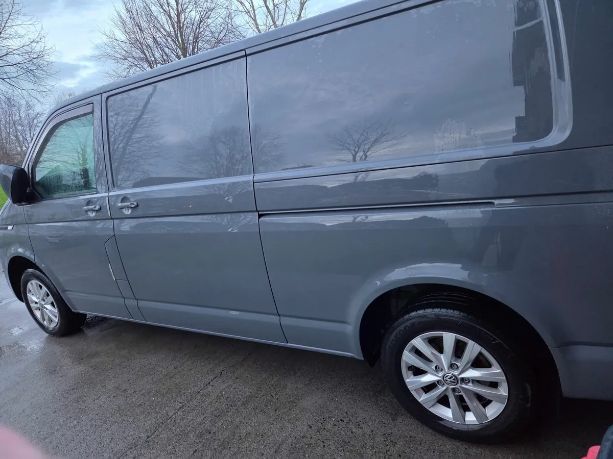 VolkswagenTransporterHiGHLINE23000Miles2023 - Image 2