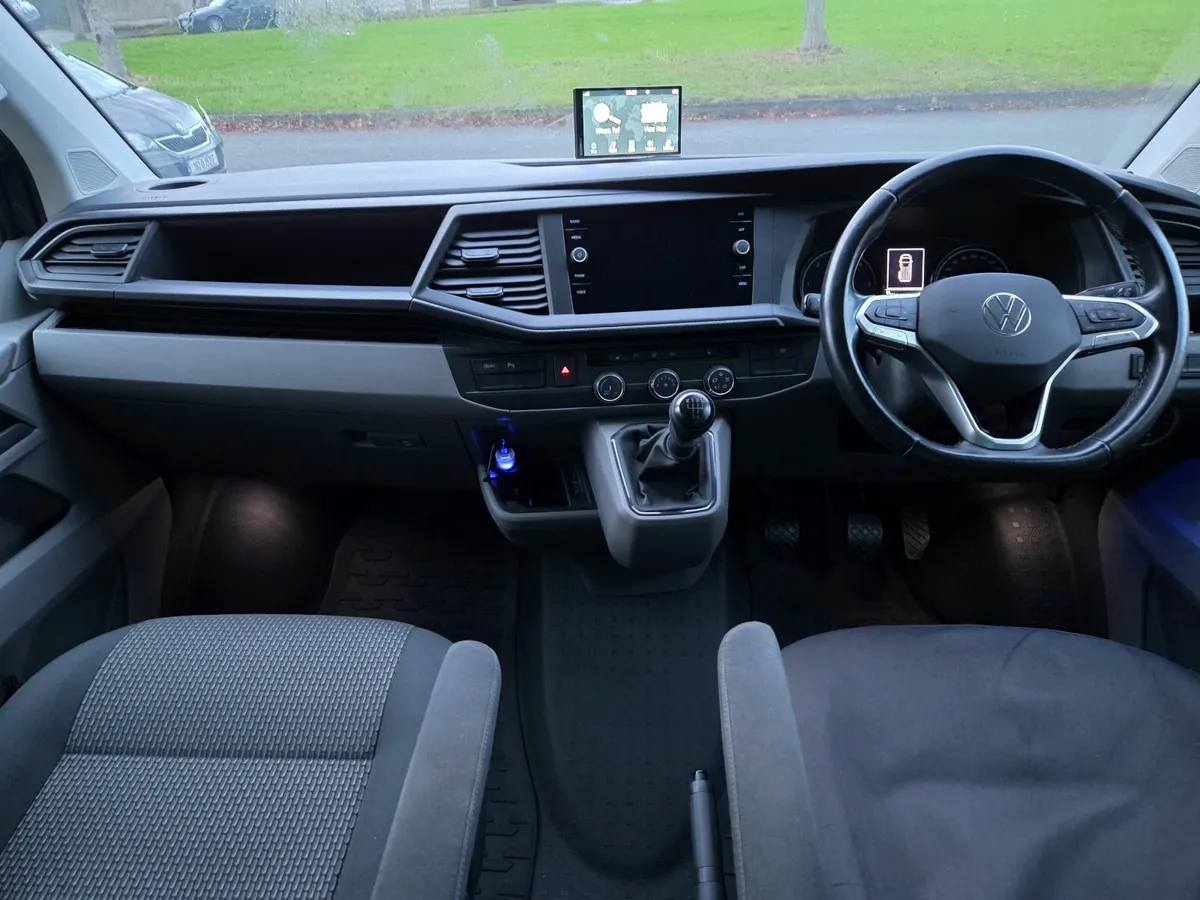 VolkswagenTransporterHiGHLINE23000Miles2023 - Image 4