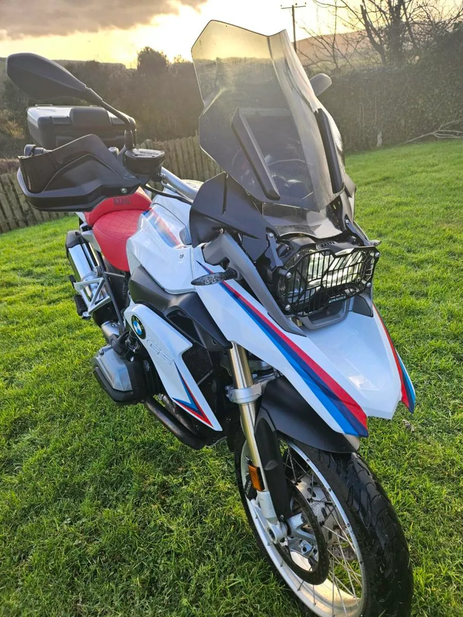 BMW R1200 GS ICONIC EDITION - Image 2