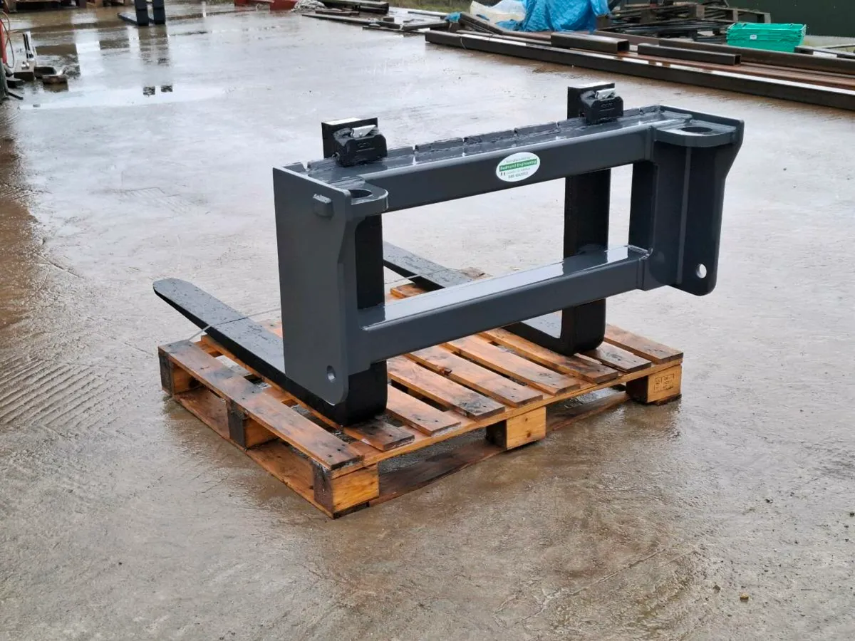 Pin and cone pallet forks - Image 1