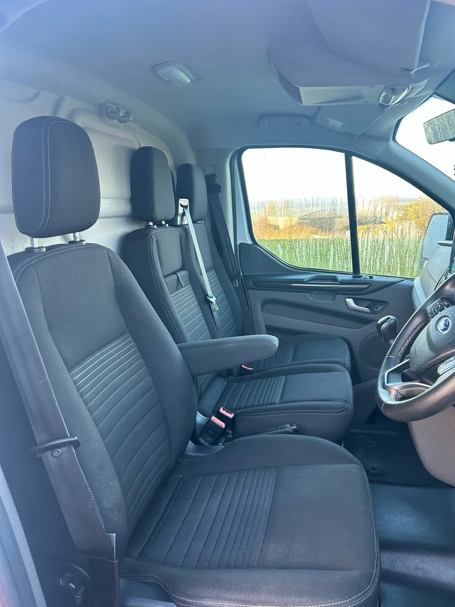 Ford transit custom limited no VAT - Image 4