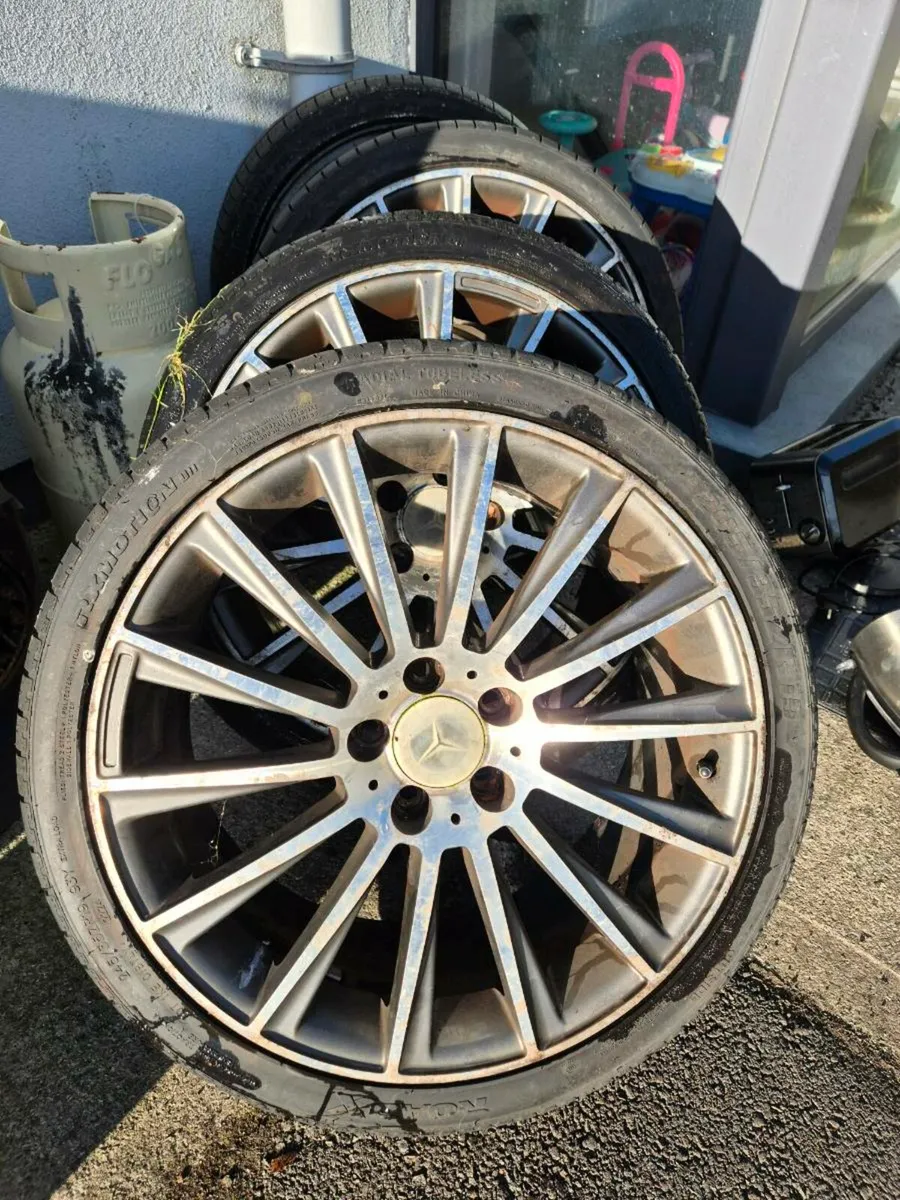 Alloys AMG original with tyres - Image 1