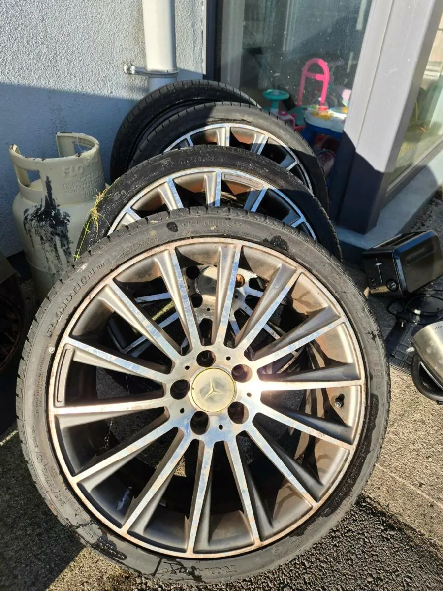 Alloys AMG original with tyres - Image 2