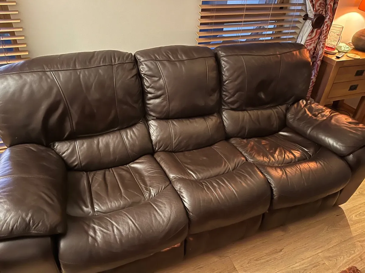 Recliner leather Sofa - Image 1