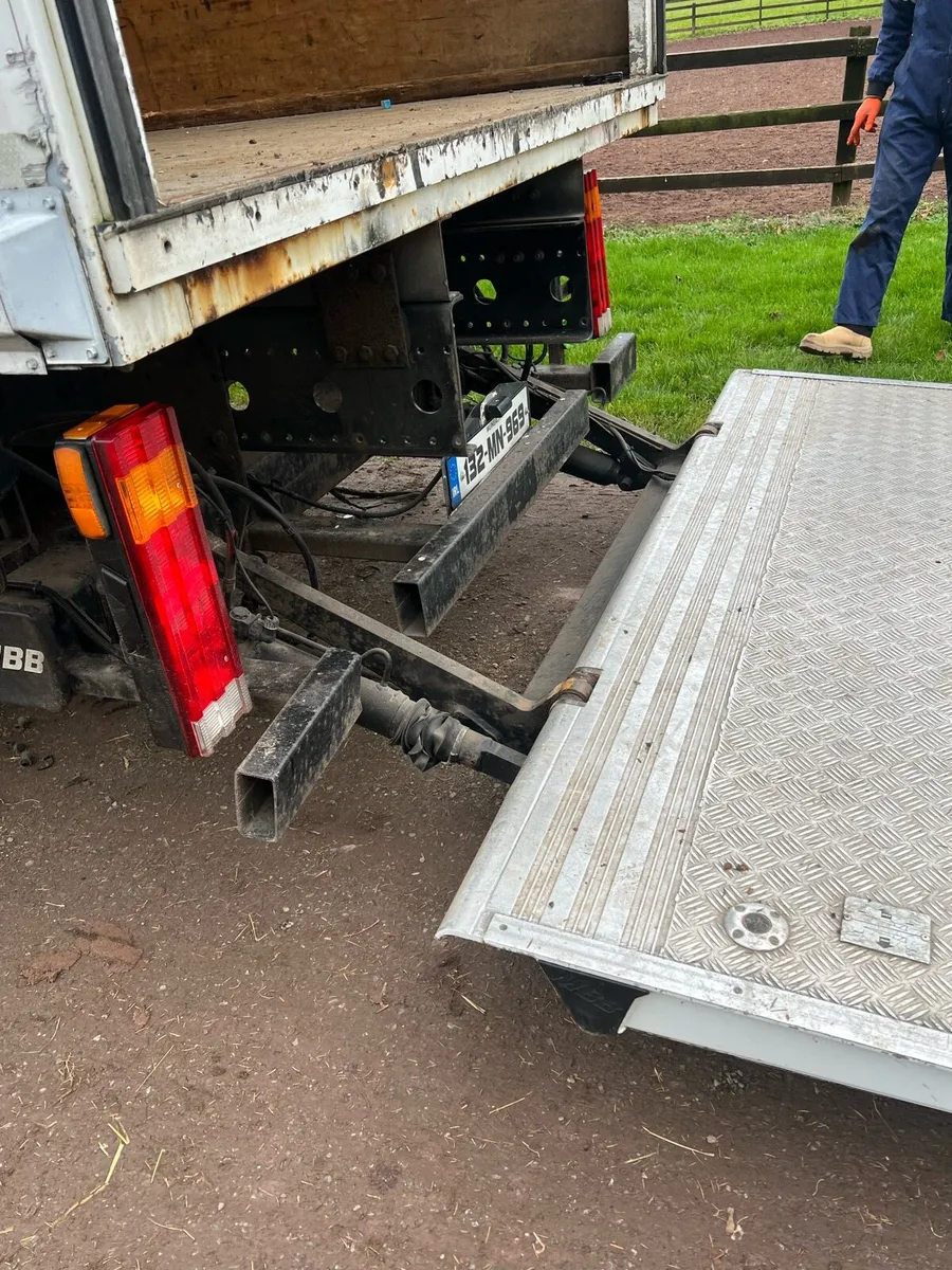 Palfinger tail lift - Image 3