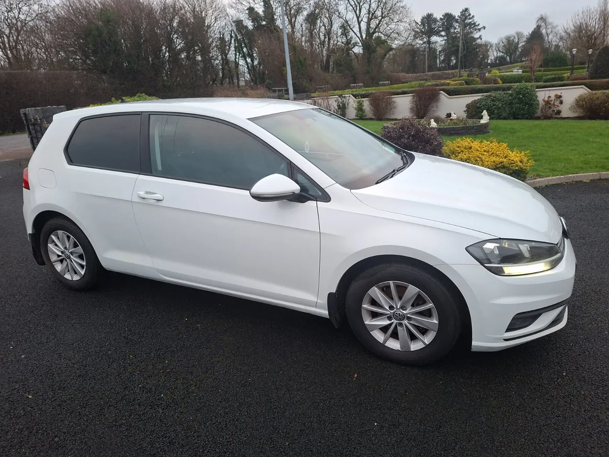 Volkswagen Golf 2017 - Image 1