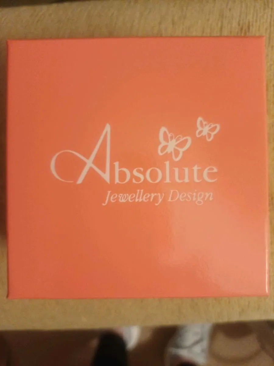 BRACELET AND EARRINGS - Image 1