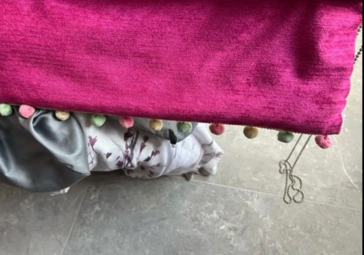 Pink Blind - Image 2