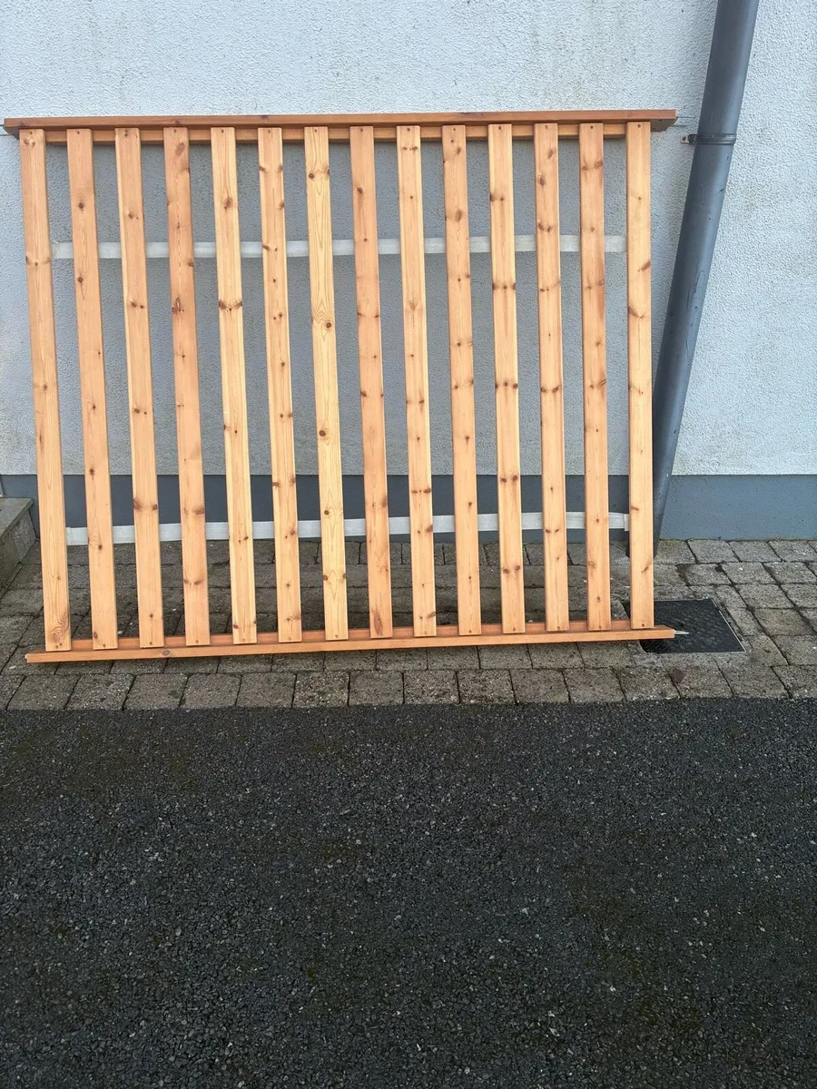 Bed - Image 2