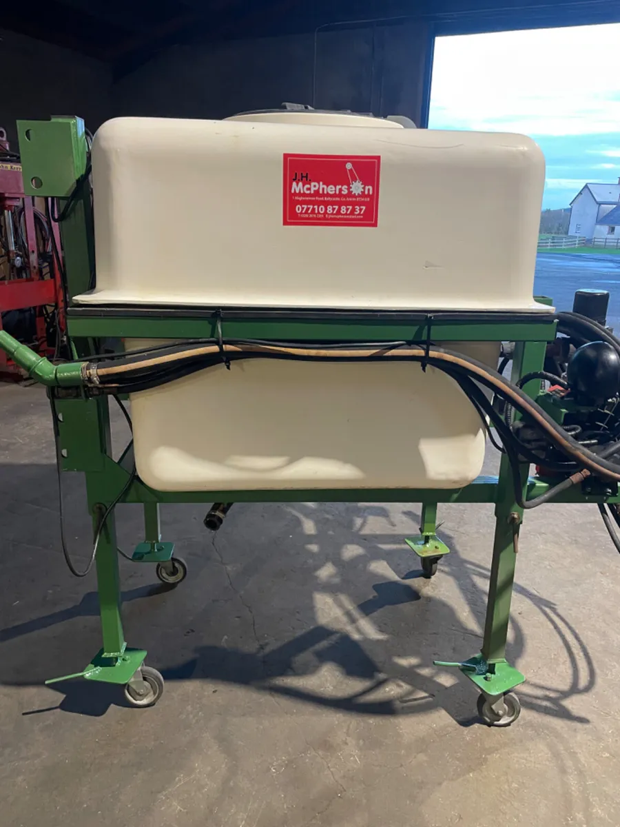 Sprayer front tanks - Image 3
