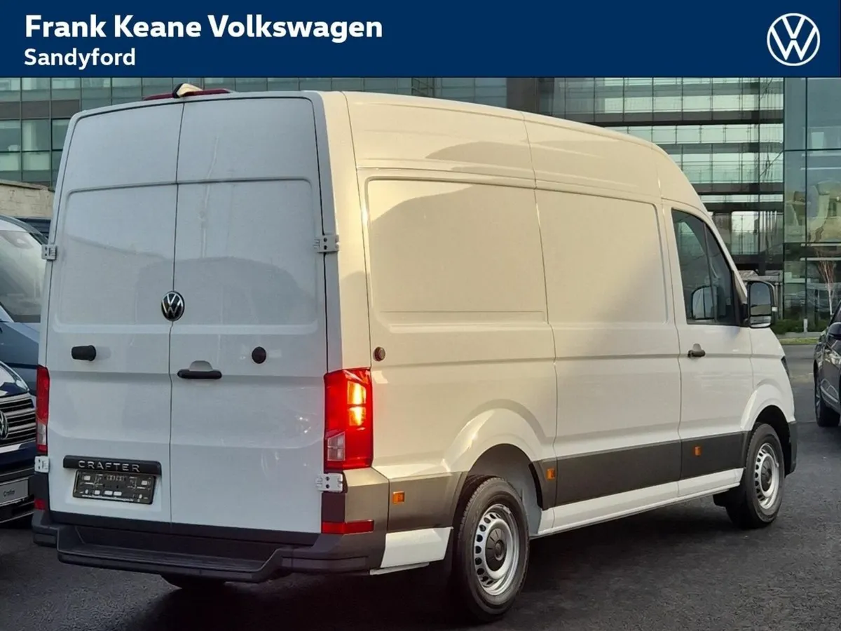 Volkswagen Crafter HIGHLINE 30 MWB 140BHP M6F *APP - Image 3