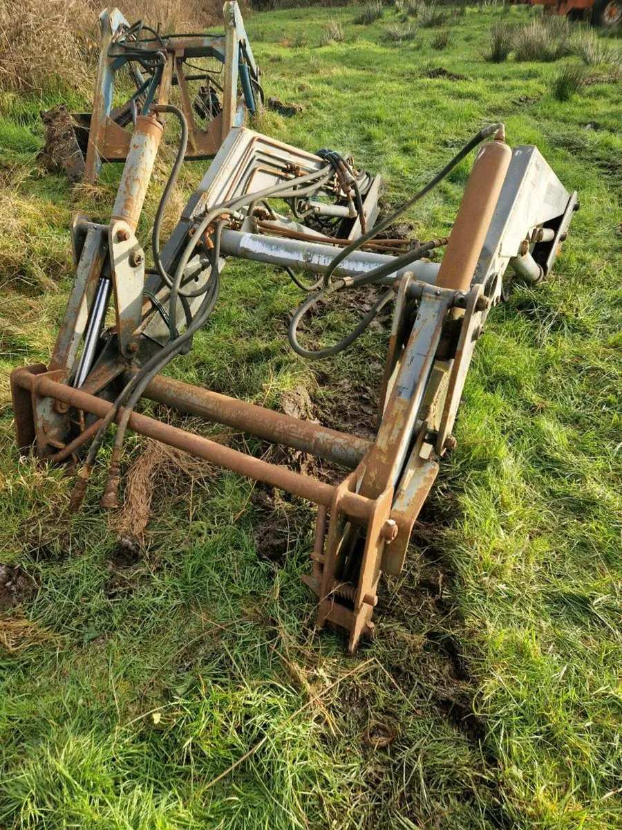 2 Front loaders - Image 4