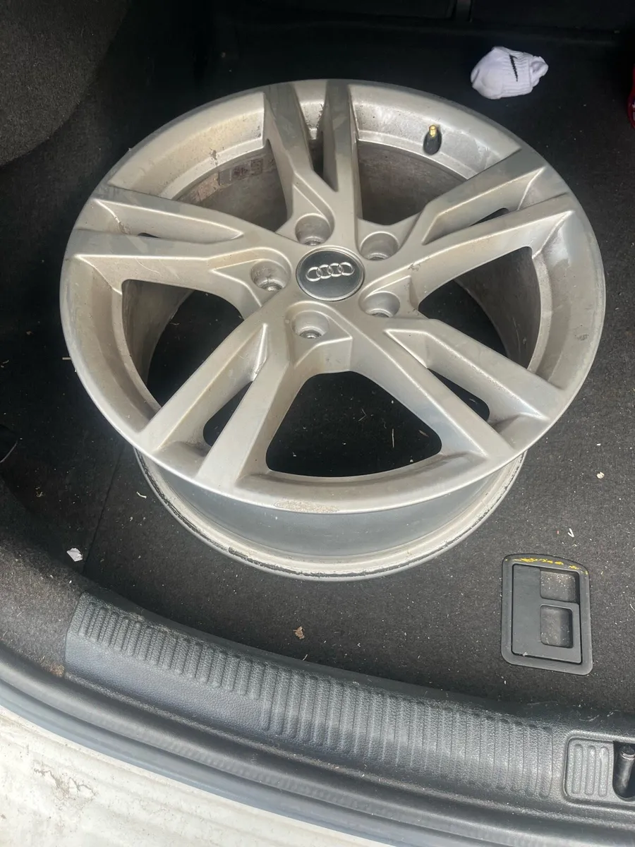 Looking for 1 audi Alloy to match picture - Image 2
