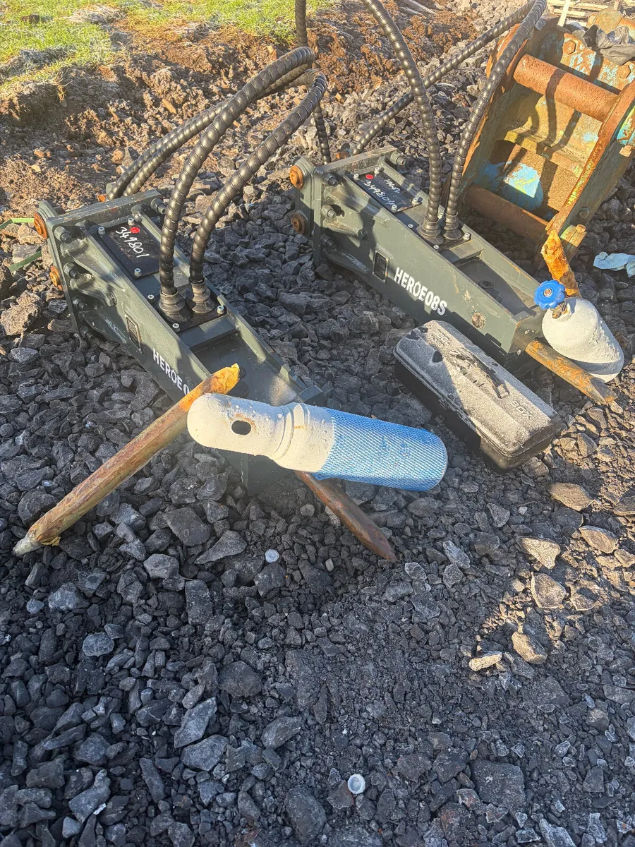 Unused heroe breakers to suit 0.6 - 1.3t diggers - Image 1