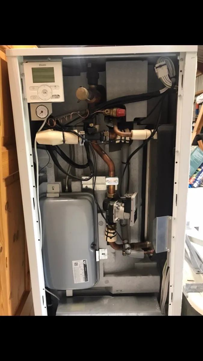 6kw Air to water Daikin heat pump - Image 4