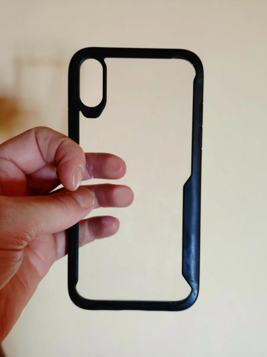 Iphone Xr Smart Phone Cover (used). - Image 4