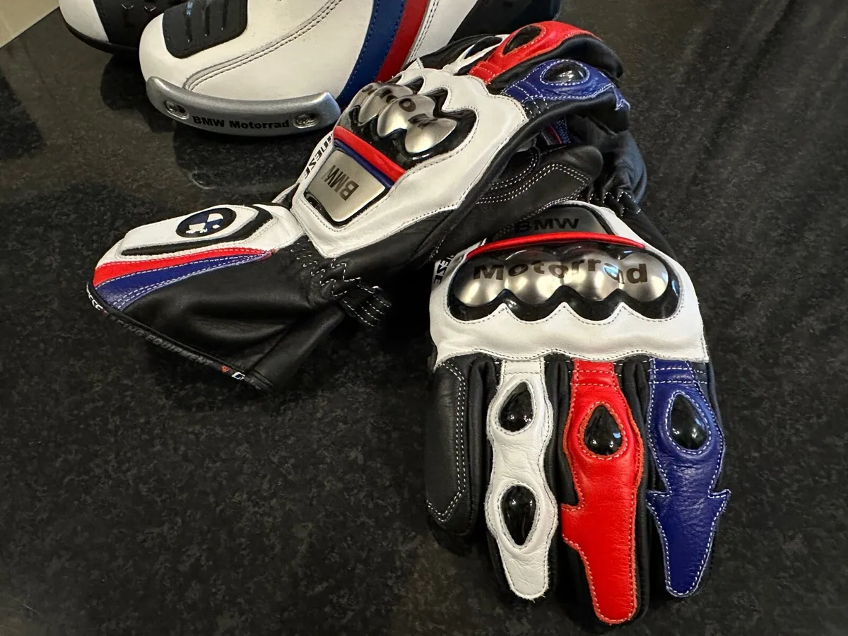 NEW BMW Genuine Leather Boots and Gloves - Image 3
