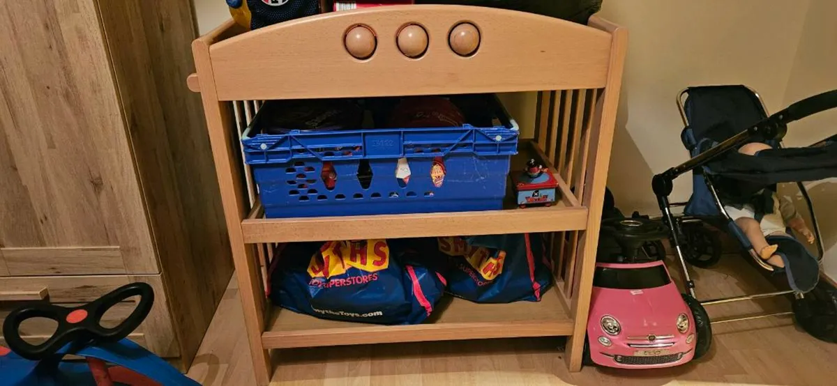 Baby changing unit - Image 1