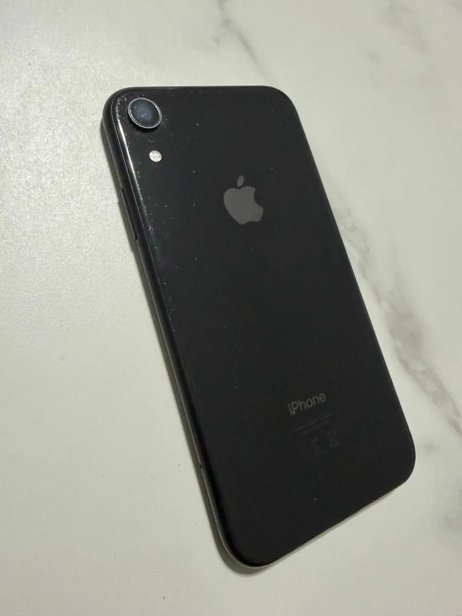 iPHONE XR BLACK 128GB - Image 3