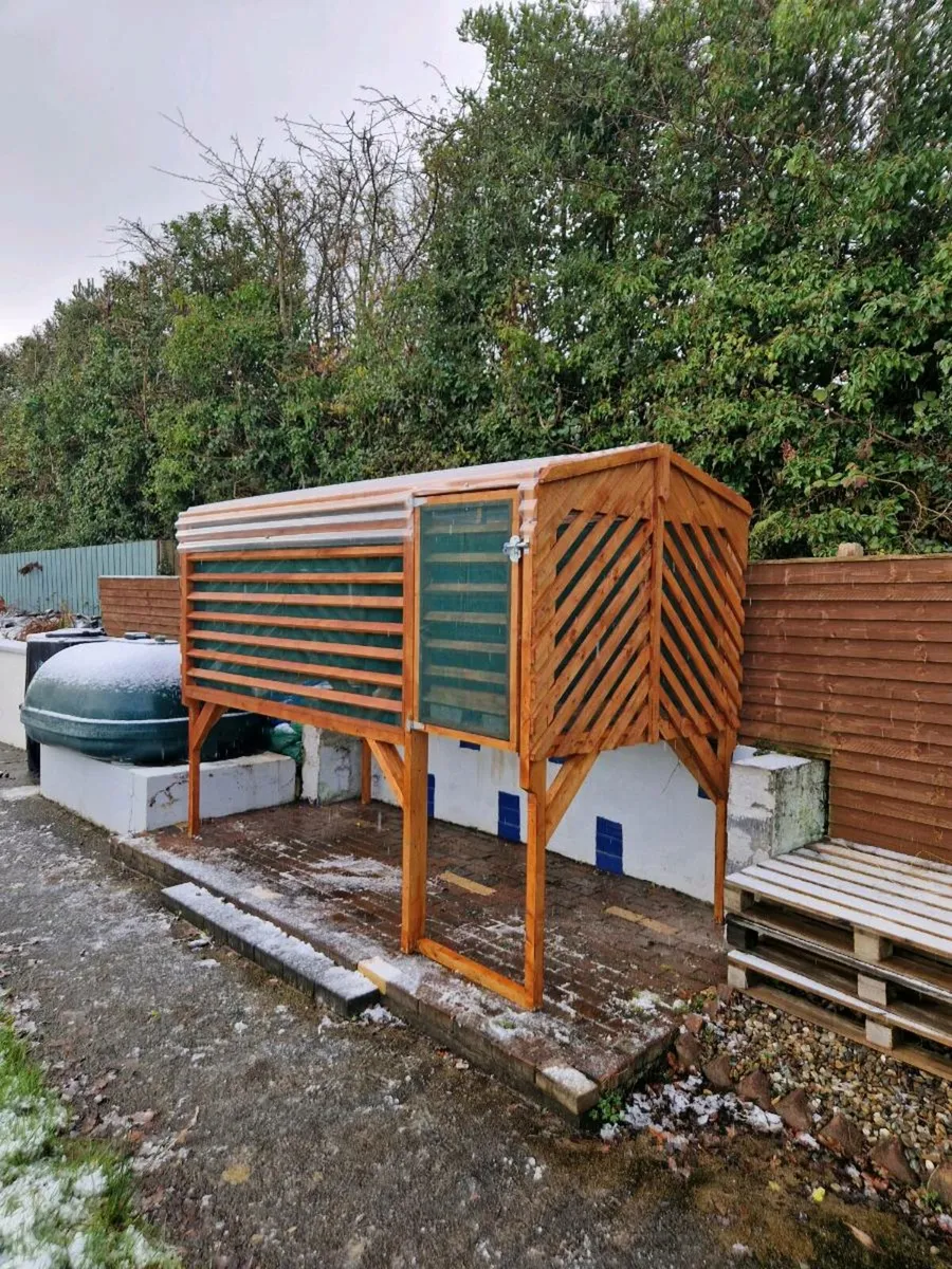 Walk in Clothesline - Image 1