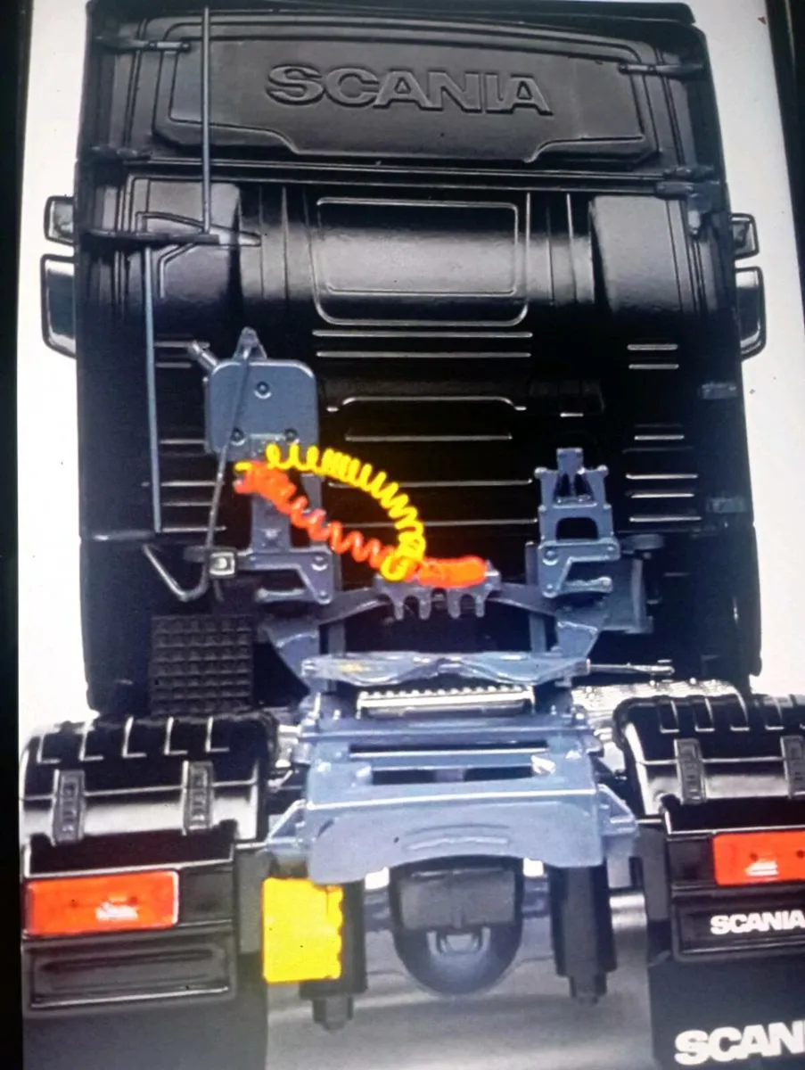 SOLIDO  SCANIA ( S58O (HIGHLINE DIE - CAST  TRUCK. - Image 4