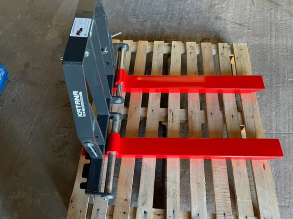 KATANA ADJUSTABLE PALLET FORKS - Image 1