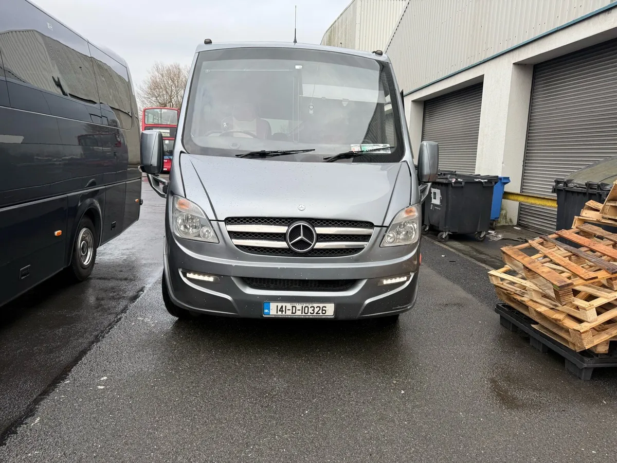 Mercedes Unvi - Image 1