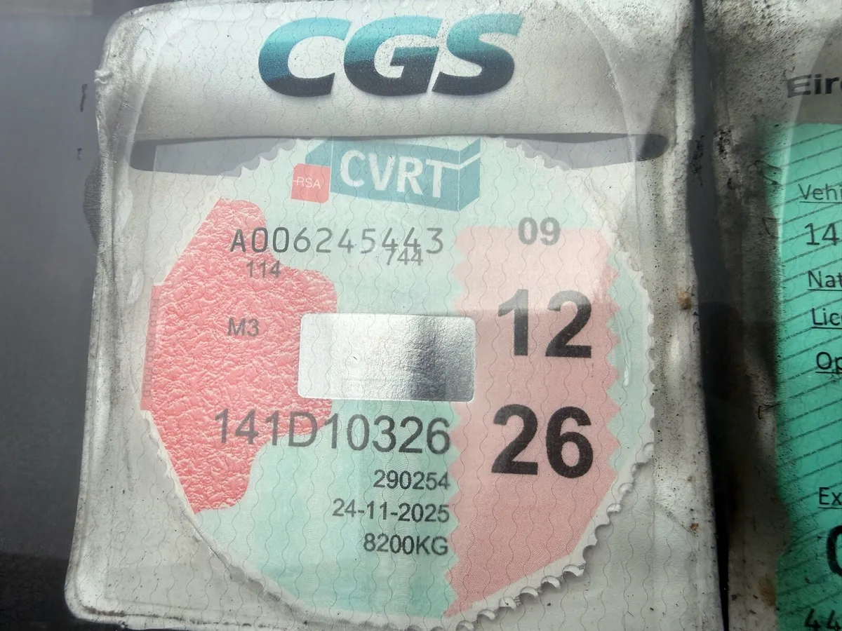 Mercedes Unvi - Image 2