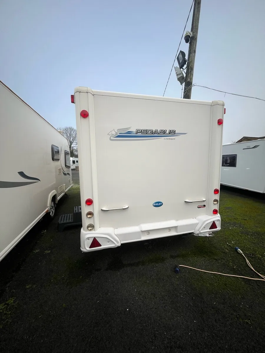 Bailey Pegasus 4 berth end washroom - Image 3