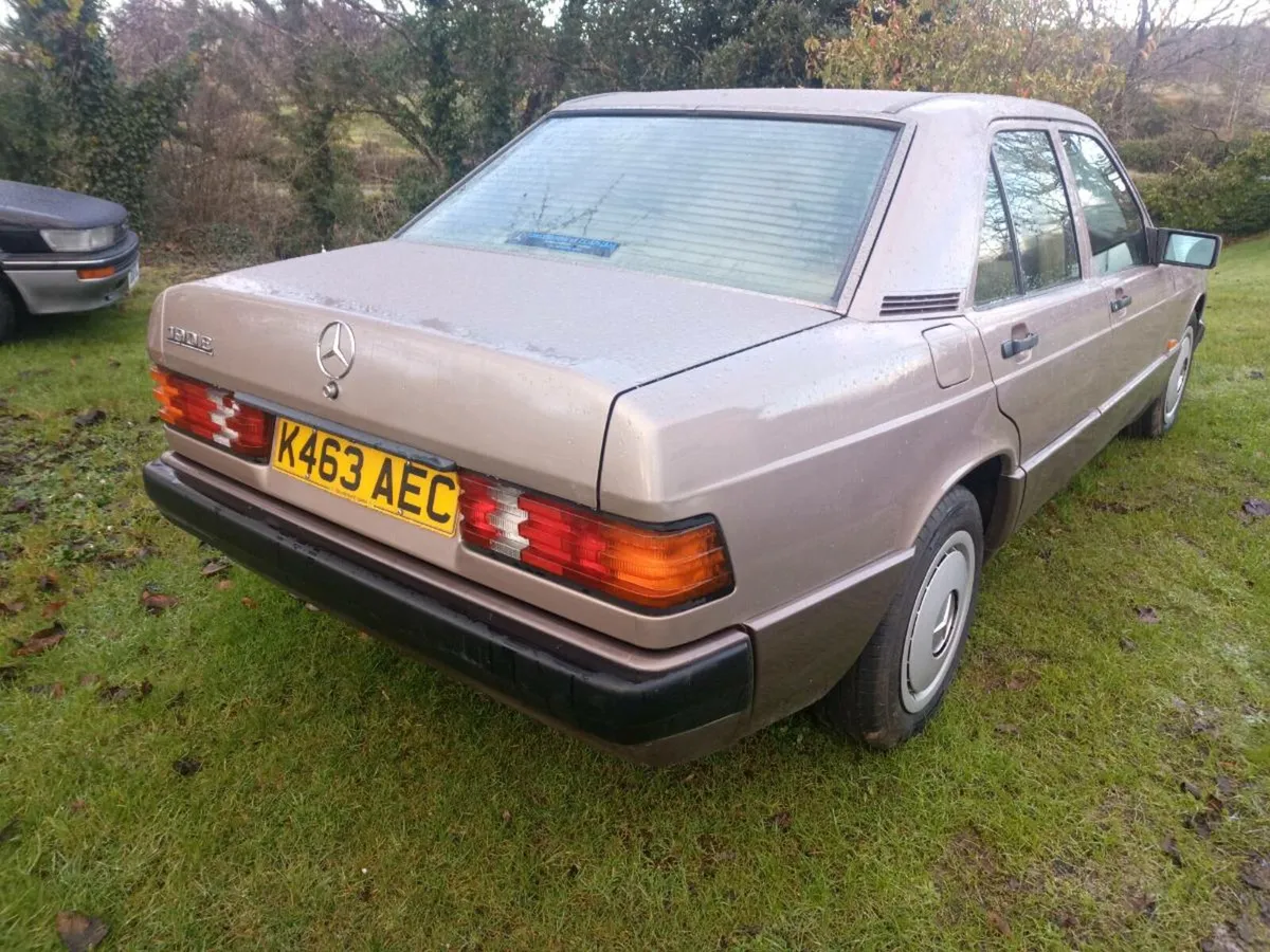 Mercedes Benz 190 e  auto. - Image 4
