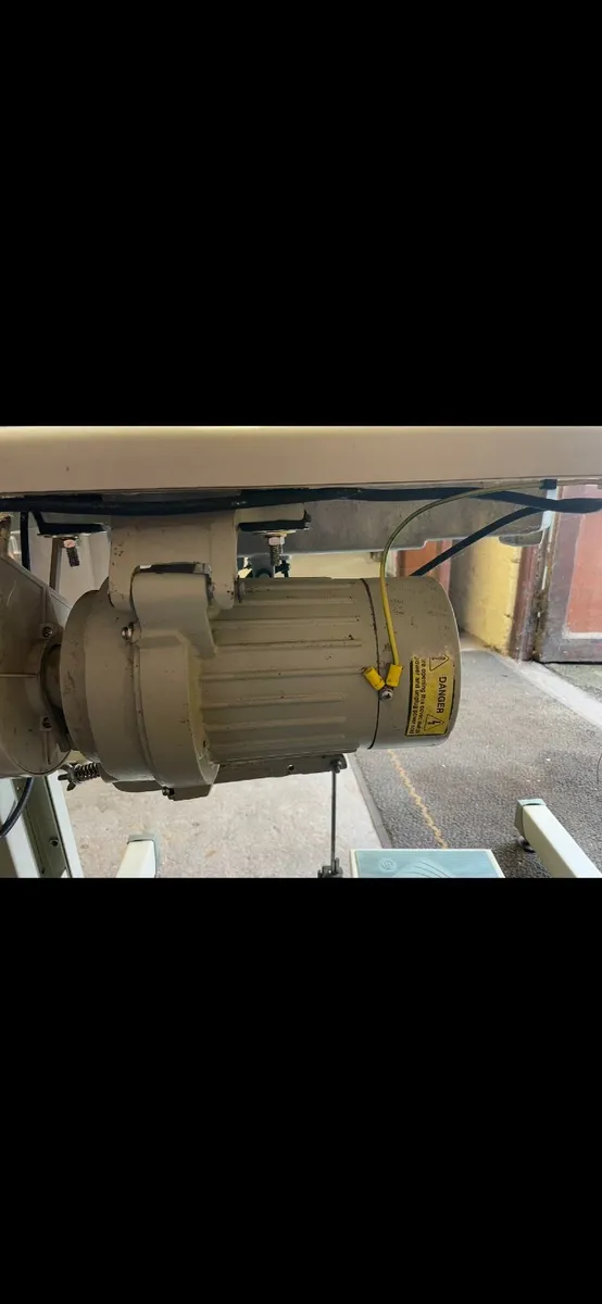 Sewing Machine Industrial - Image 4