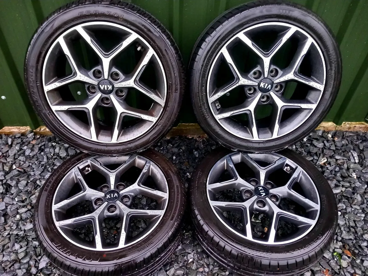 ■ 5x114.3 Alloys 17s in Excellent Condition ■ - Image 2