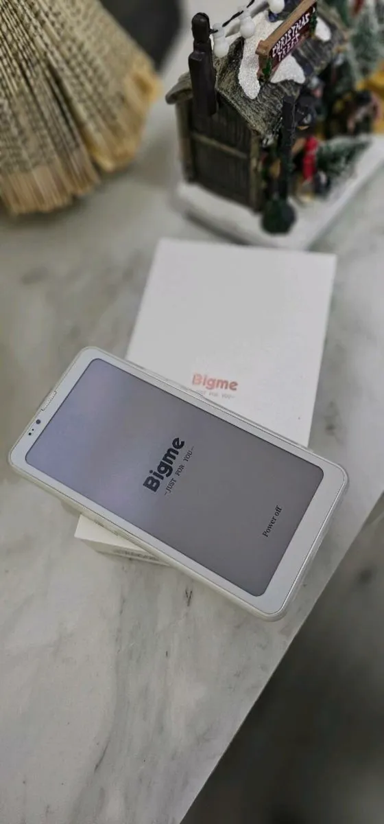 Bigme Highbreak Pro Color - E-ink Android phone - Image 1