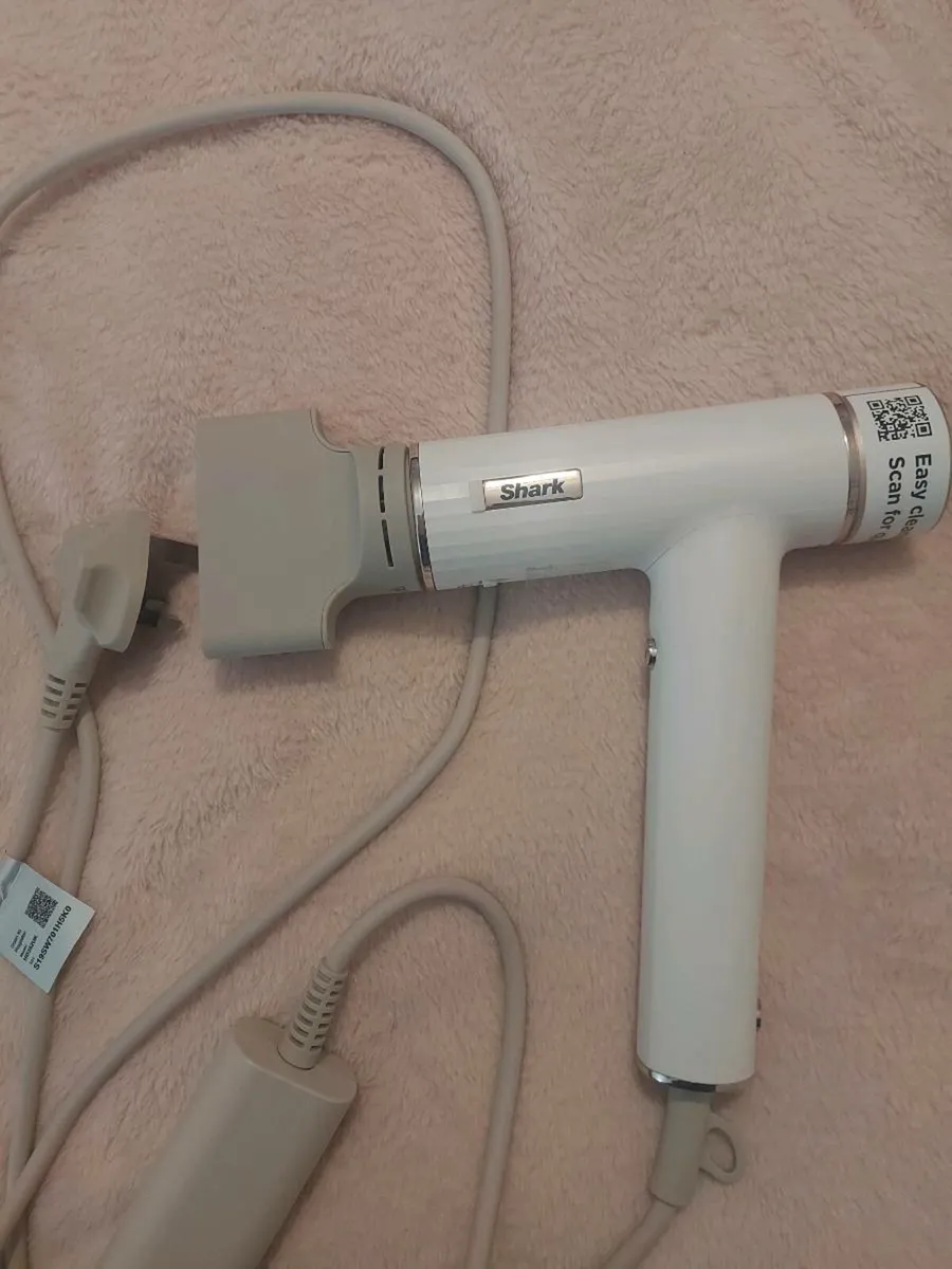 Shark speedstyle hairdryer