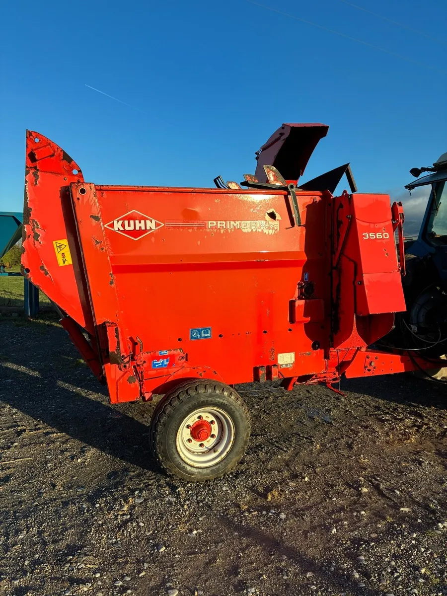 Kuhn Primor 3560 straw chopper - Image 1