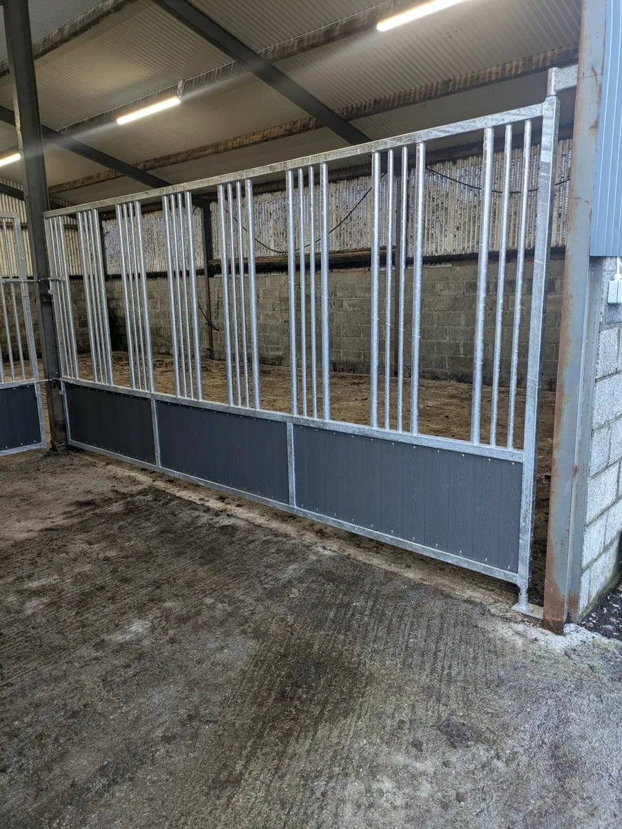 Stables, stable doors, feed barriers, divides etc. - Image 3