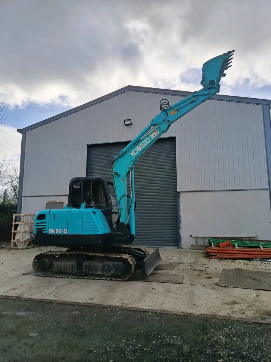 Track machine - Image 1