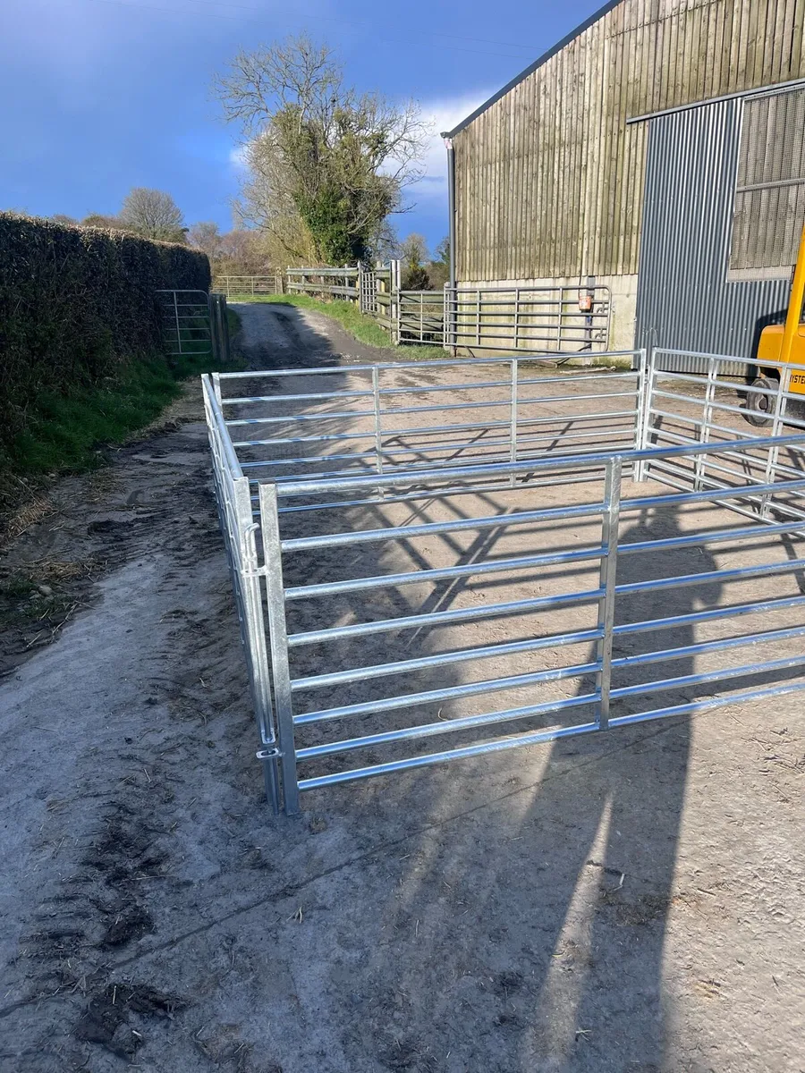 Lambing hurdles - Image 3