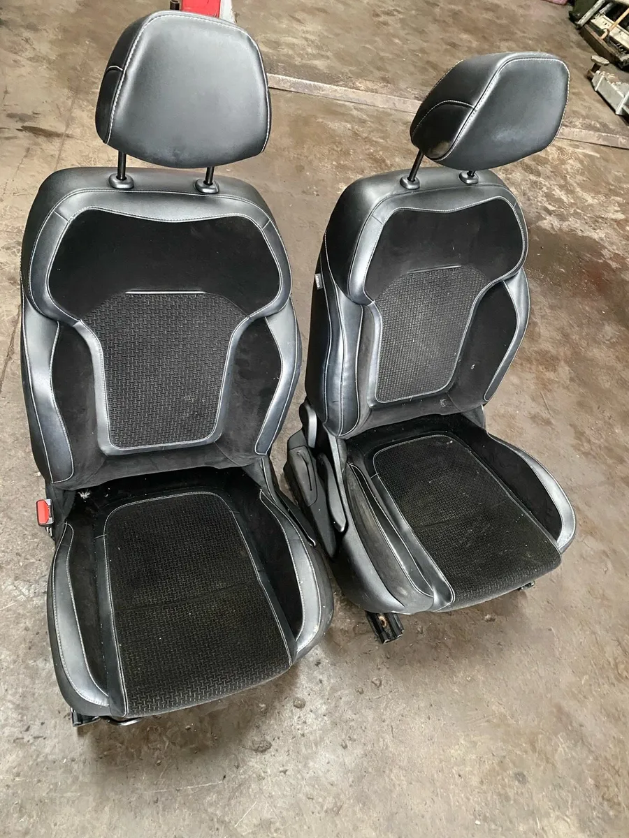 Front Half leather seats for Renault Megane 2018 - Image 2