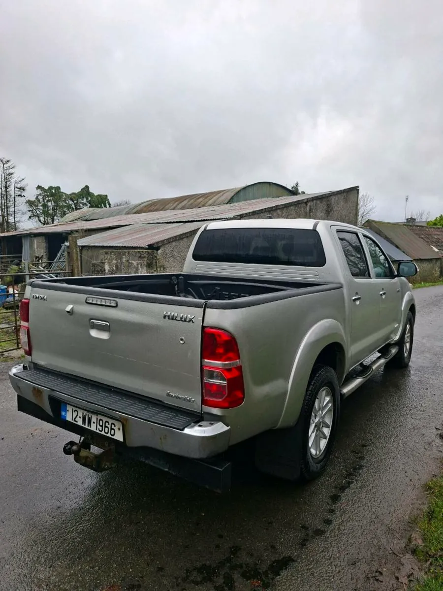 TOYOTA HILUX 2012 ONLY 70000 MILES - Image 4