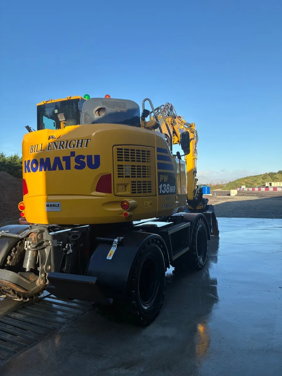 Komatsu PW138 & Engcon tilt-rotator - Image 3